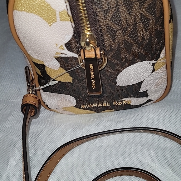 Handbags - Micheal kors handbag